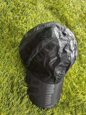 UGG Black Logo-Print Men's Cap